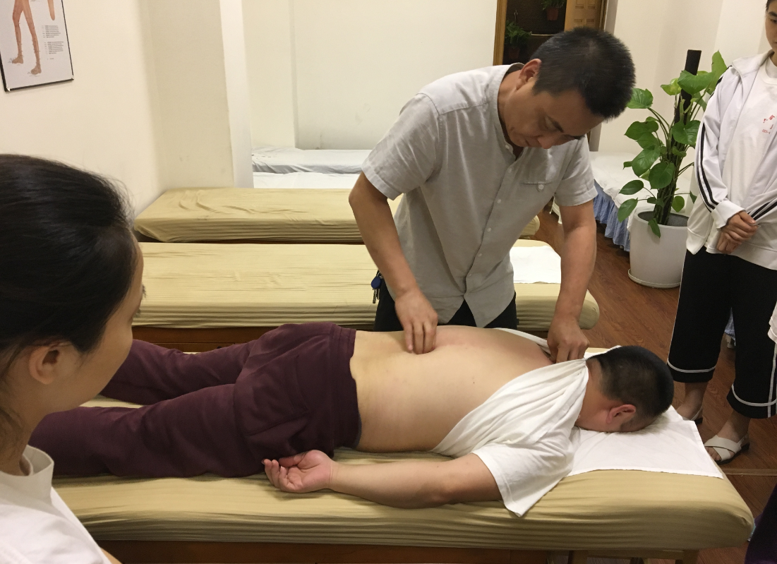 刮痧只適合實證、熱證嗎?專業(yè)中醫(yī)培訓學校老師這樣說