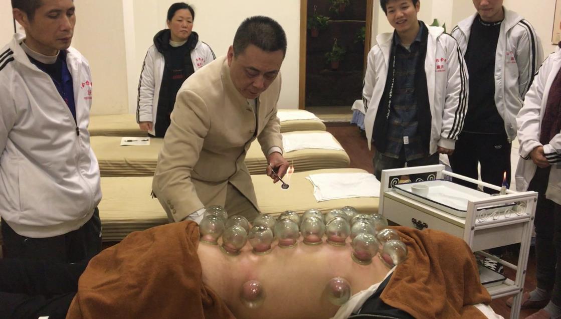 拔罐疼嗎？拔罐要注意些什么？